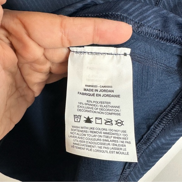 NWT Nike Pro Therma Men’s Long-Sleeve Top in Navy Blue - Picture 5 of 7